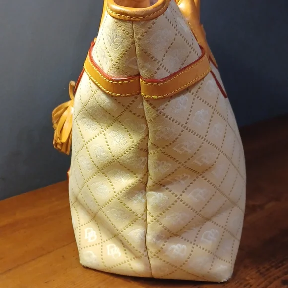 Dooney and Bourkesignaturetote